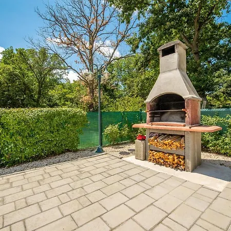 Holiday home Ferienhaus Sonnenliebe Bei Zadar Radovin