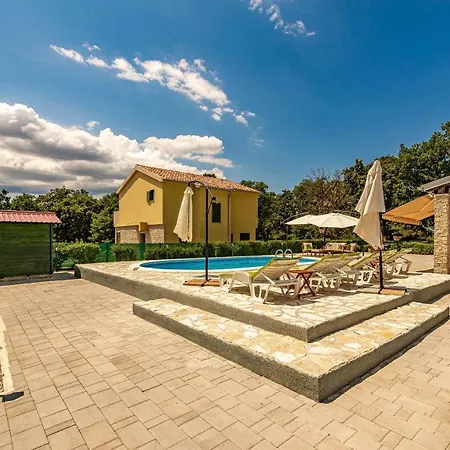 Holiday home Ferienhaus Sonnenliebe Bei Zadar *