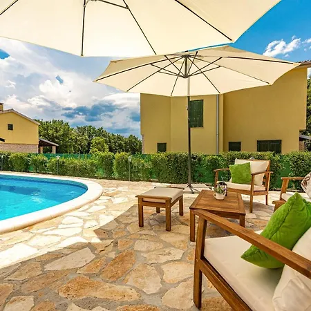 Ferienhaus Sonnenliebe Bei Zadar