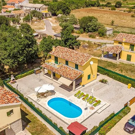 Ferienhaus Sonnenliebe Bei Zadar *