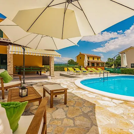 Ferienhaus Sonnenliebe Bei Zadar Holiday home *