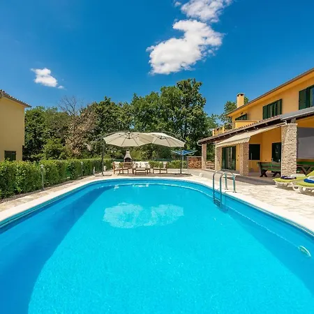 Ferienhaus Sonnenliebe Bei Zadar * Radovin