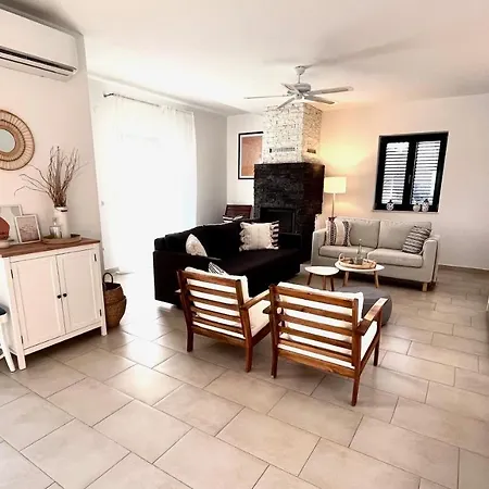 Ferienhaus Sonnenliebe Bei Zadar *