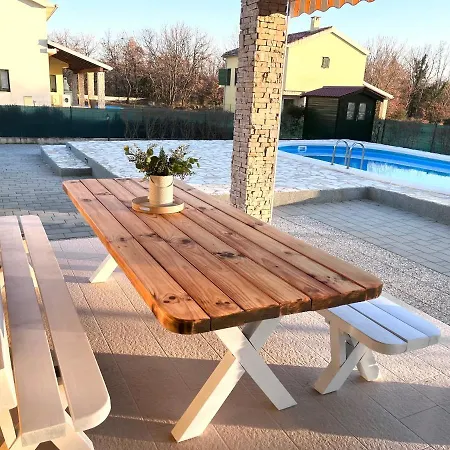 Ferienhaus Sonnenliebe Bei Zadar *