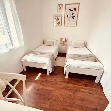Holiday home Ferienhaus Sonnenliebe Bei Zadar Radovin